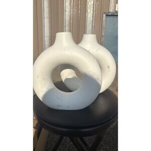 Set of 2 White Ceramic Donut Vases Minimalist Nordic Hollow Home Decor